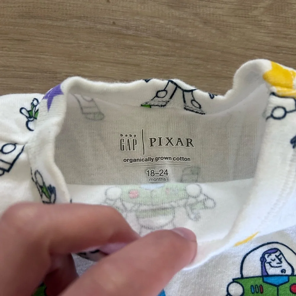 Kids Pajamas with buzz light year Baby Gap organic cotton - Picture 3 of 4